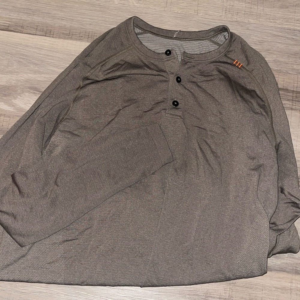 Lululemon long sleeve green olive men’s Henley